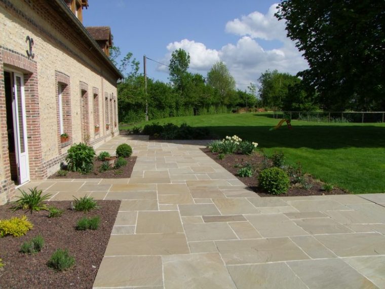 dalle pierre naturelle jardin