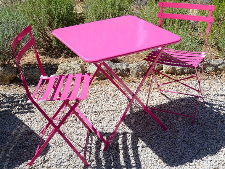 table de jardin couleur