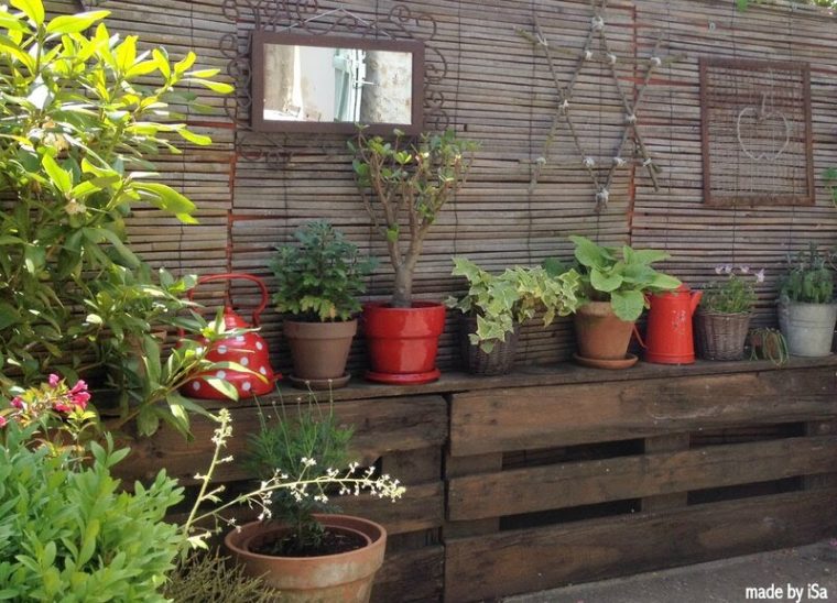 cacher un mur dans un jardin