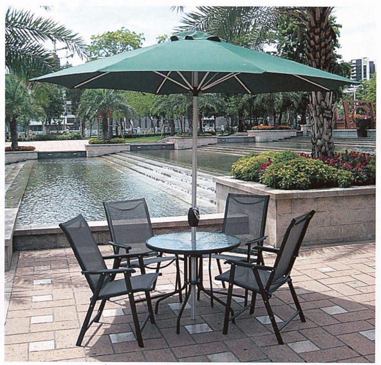 table jardin avec parasol