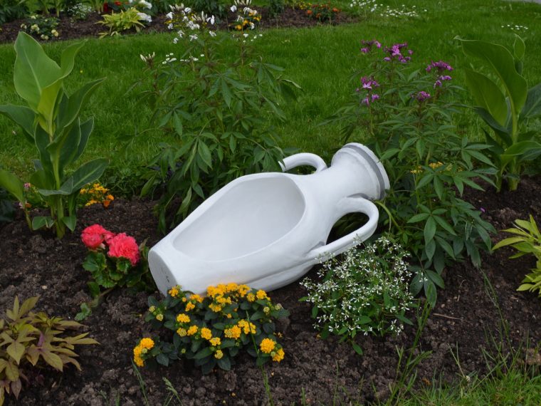 deco jardin avec amphore