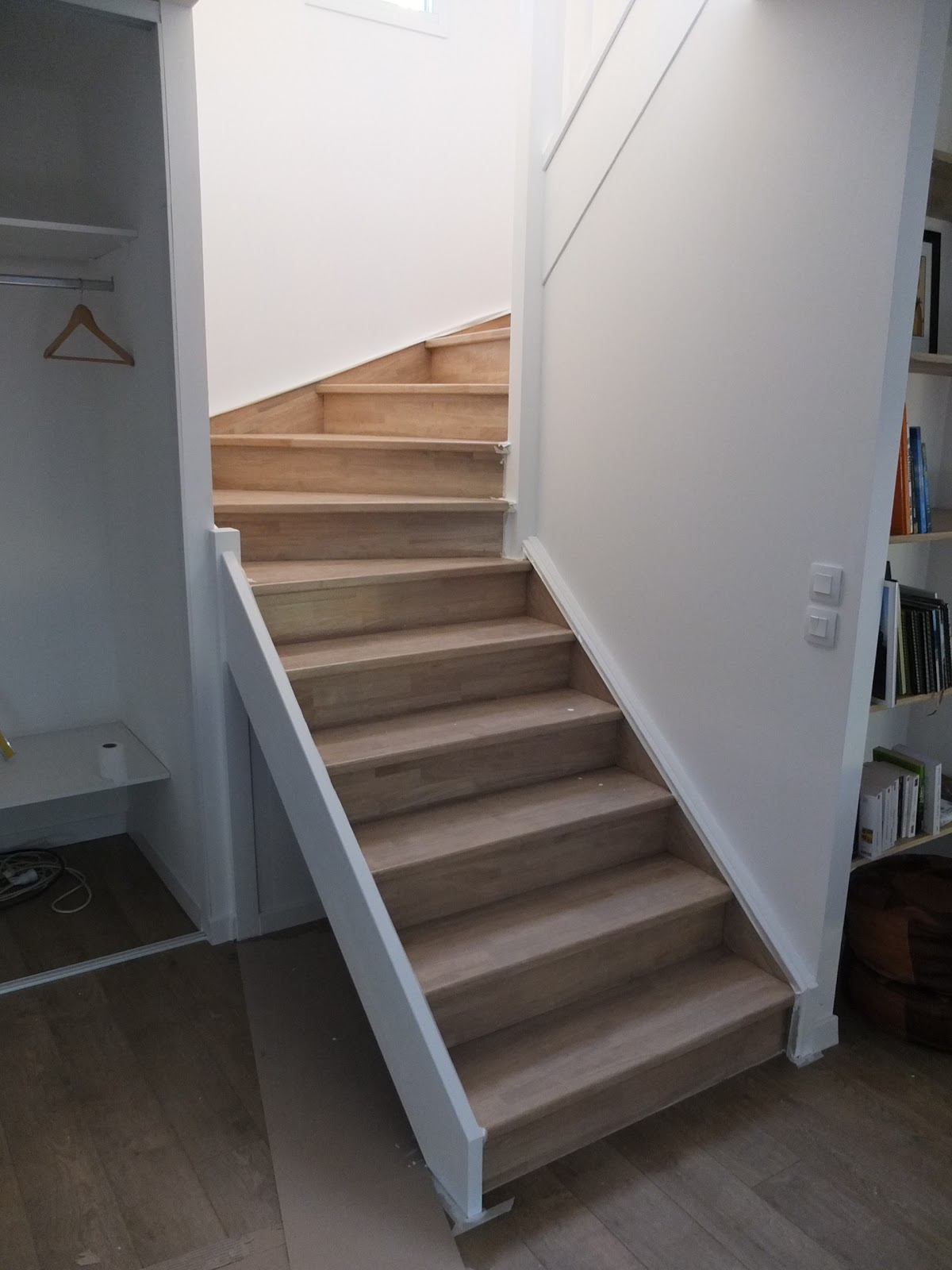 Carrelage Pour Escalier Notre Maison En Bois S3 J4 Carrelage Peinture Escalier