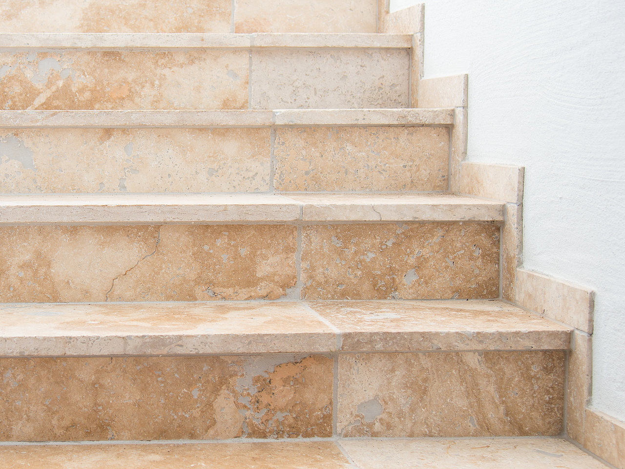 Carrelage Travertin Interieur Escalier Intérieur En Travertin Rustic – Stonenaturelle