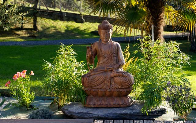 Deco Zen Exterieur Deco Piscine Avec Bouddha