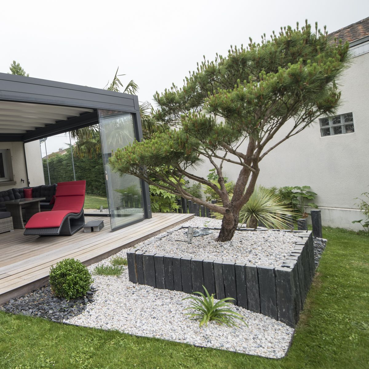 Jardin Devant Maison Terrasse Création De Terrasse En Padouk Et De Massifs Avec Niwaki