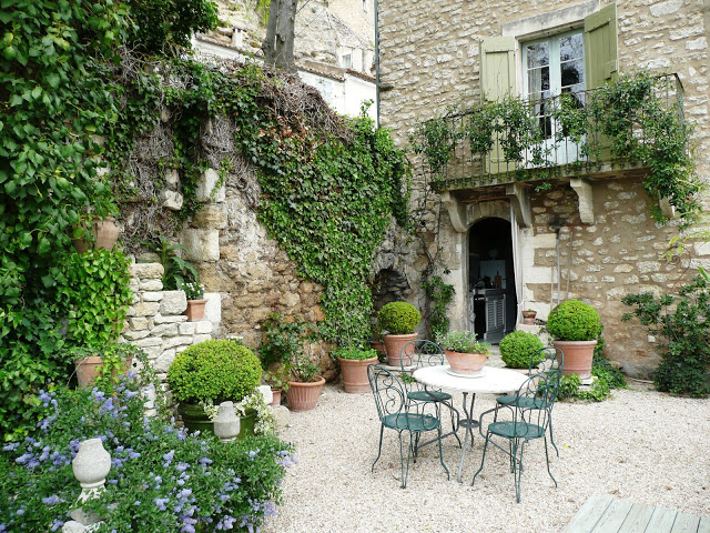 Maison Et Jardin Promesse De Roses Jardins De Rêve En Provence