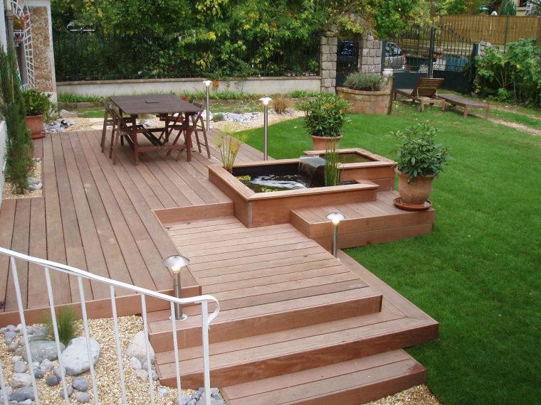 jardin avec terrasse en bois