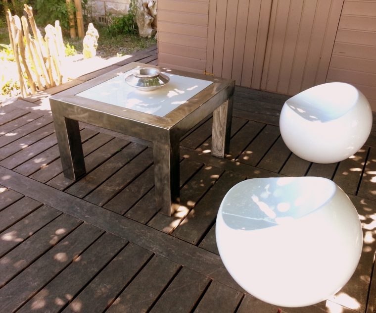 table basse acier jardin