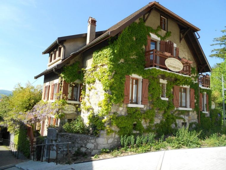 Apartment Les Jardins Du Chateau, Annecy, France - Booking avec Les Jardins Du Château Annecy