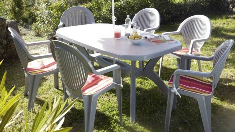 salon de jardin table et chaises plastique