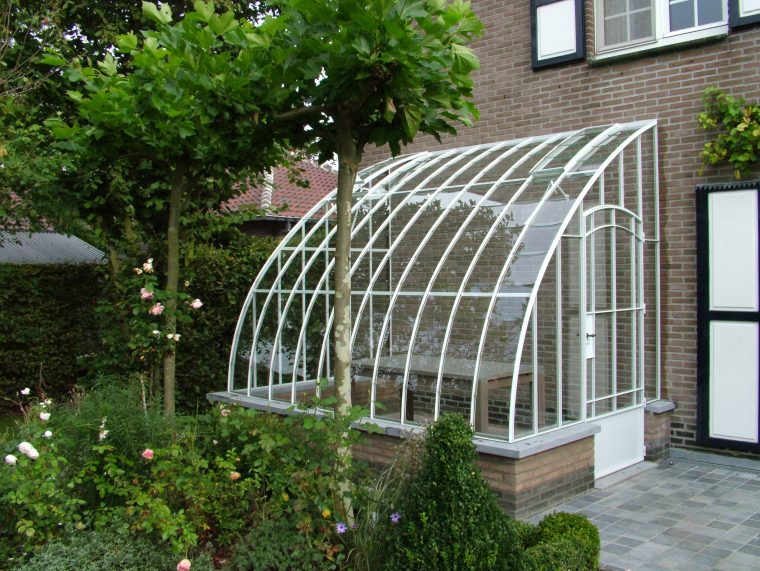 ossature pour serre de jardin