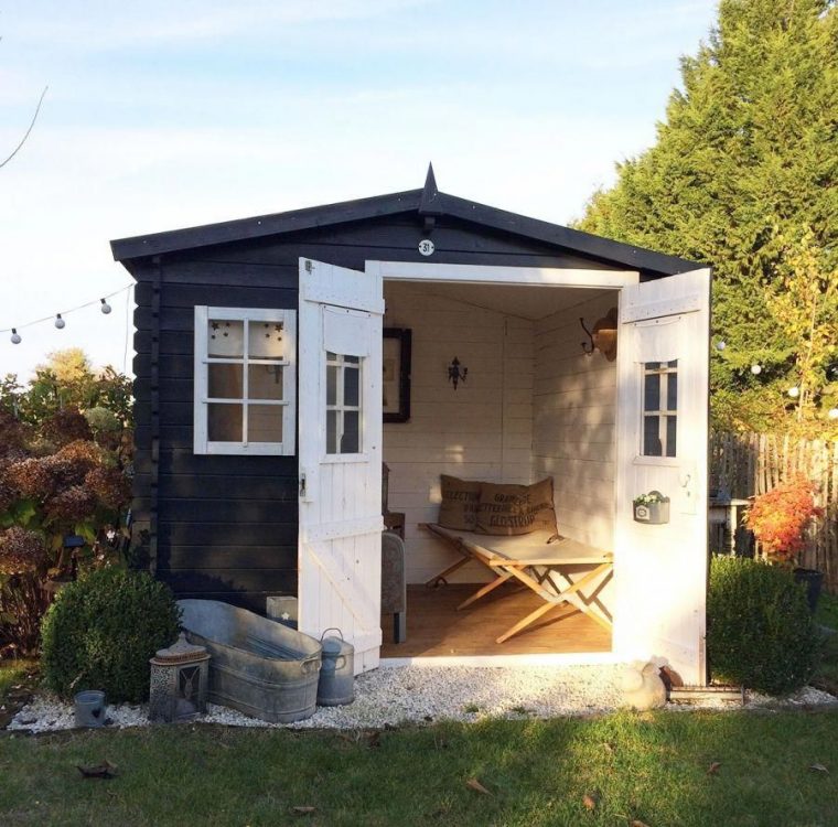 Abri De Jardin En Bois Pas Cher : Comment L'embellir ... pour Idees De Cabanon Pas Cher