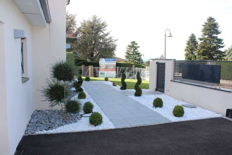 Amenager Entree Extérieure Maison Amenagement Entree E ... encequiconcerne Idée Aménagement Extérieur Entrée Maison