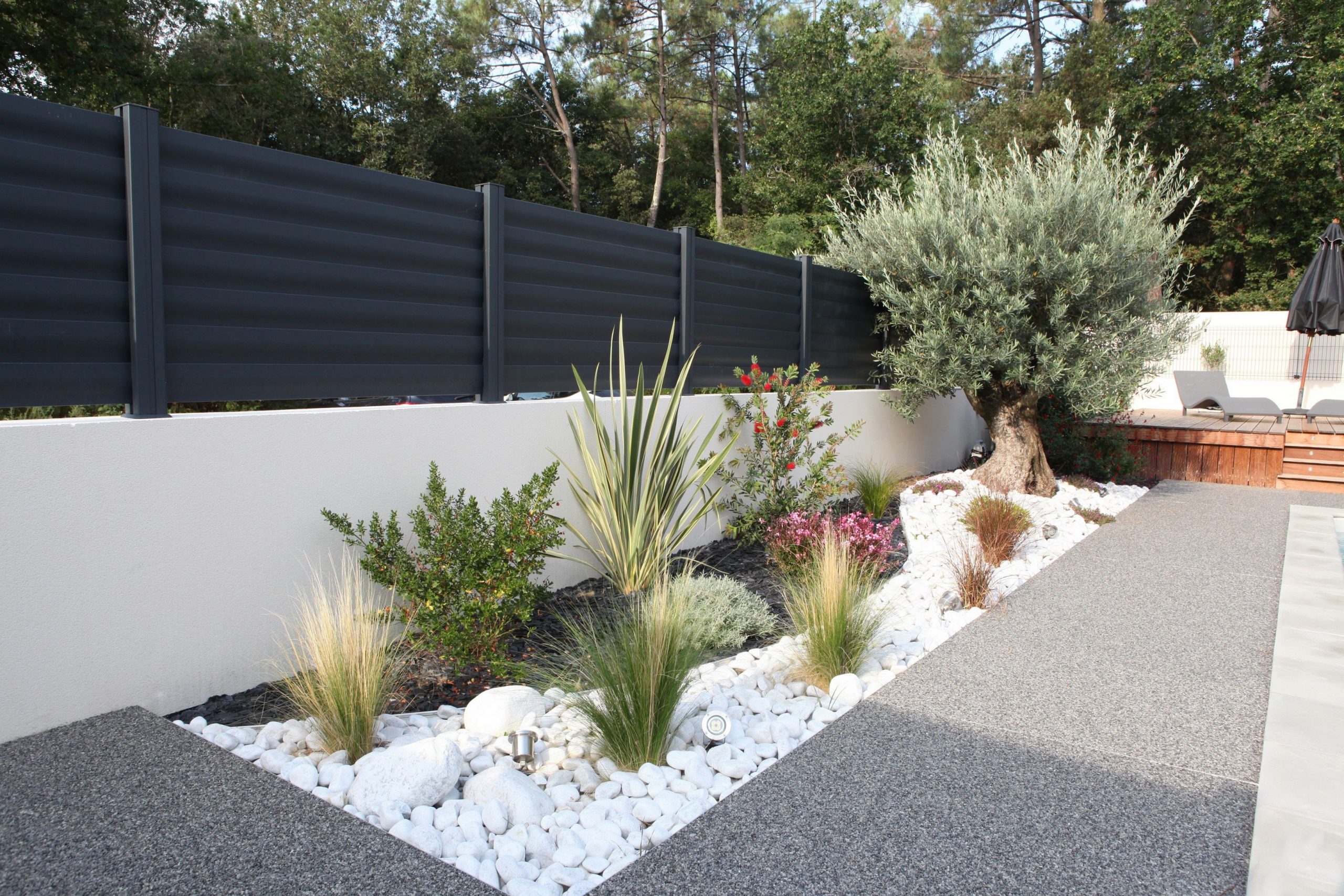 Clôtures Aluminium Modèle Brise Vue #menuiserie #cloturel ... concernant Parterre Jardin Moderne