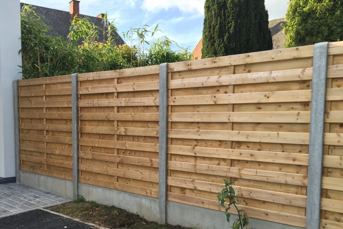 Clôtures En Bois: Conseil De Prix &amp; Conseil Sur Les Types De ... avec Cloture Jardin Bois