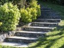 Comment Créer Un Escalier Extérieur En Pierre ? | Leroy Merlin pour Nez De Marche Extérieur En Pierre