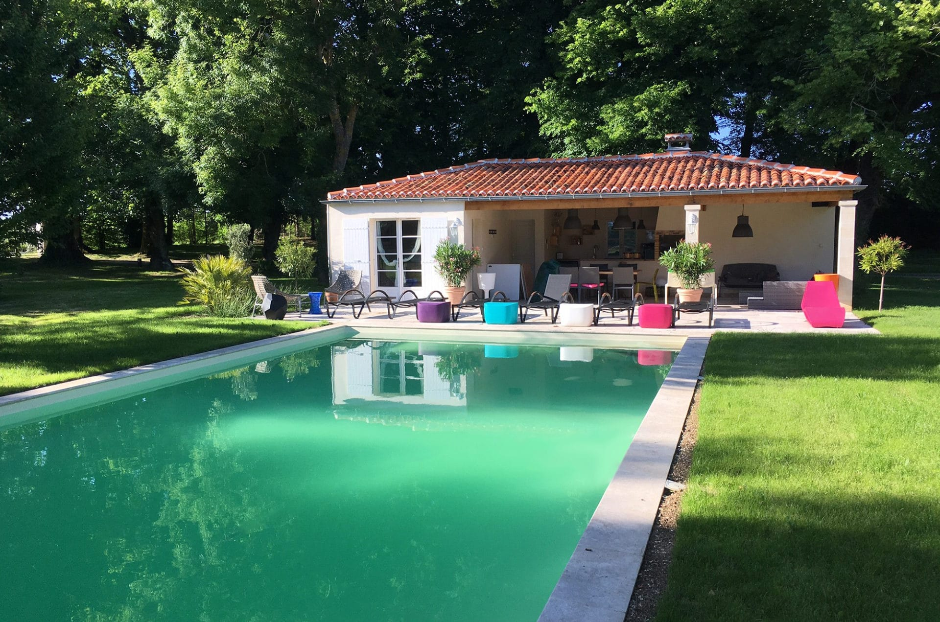 Construction Pool House - Amenagement Exterieur - Illico Travaux concernant Le Pool-House Pour Piscine