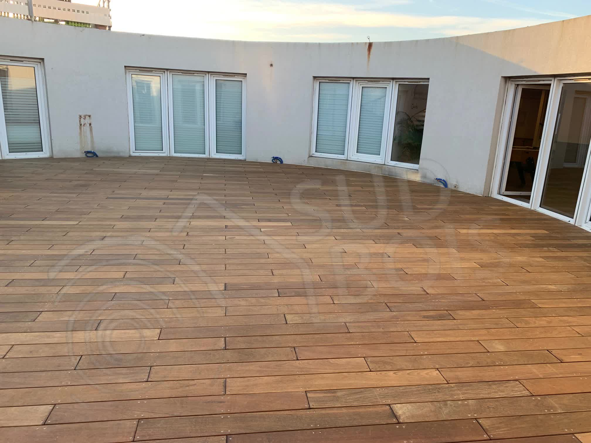 ♢ ◘ ◙ Destockage Fin De Série Lot De 66.52 M² Cumaru Kd ... serapportantà Déstockage Lame De Terrasse Composite Pas Cher