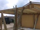 Fabrication D'un Carport Toit Plat En Bois Tresses Proche ... destiné Faire Un Toit Plat En Bois