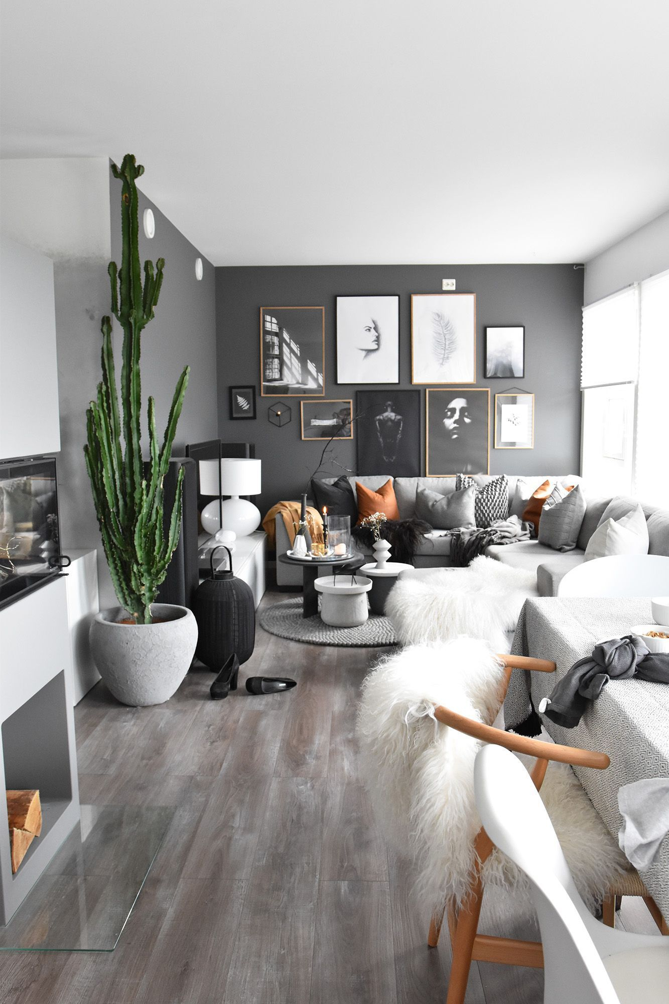 Gris Et Blanc Avec Des Notes De Bois Et De Cuir | Déco Salon ... tout Salon Gris Et Blanc