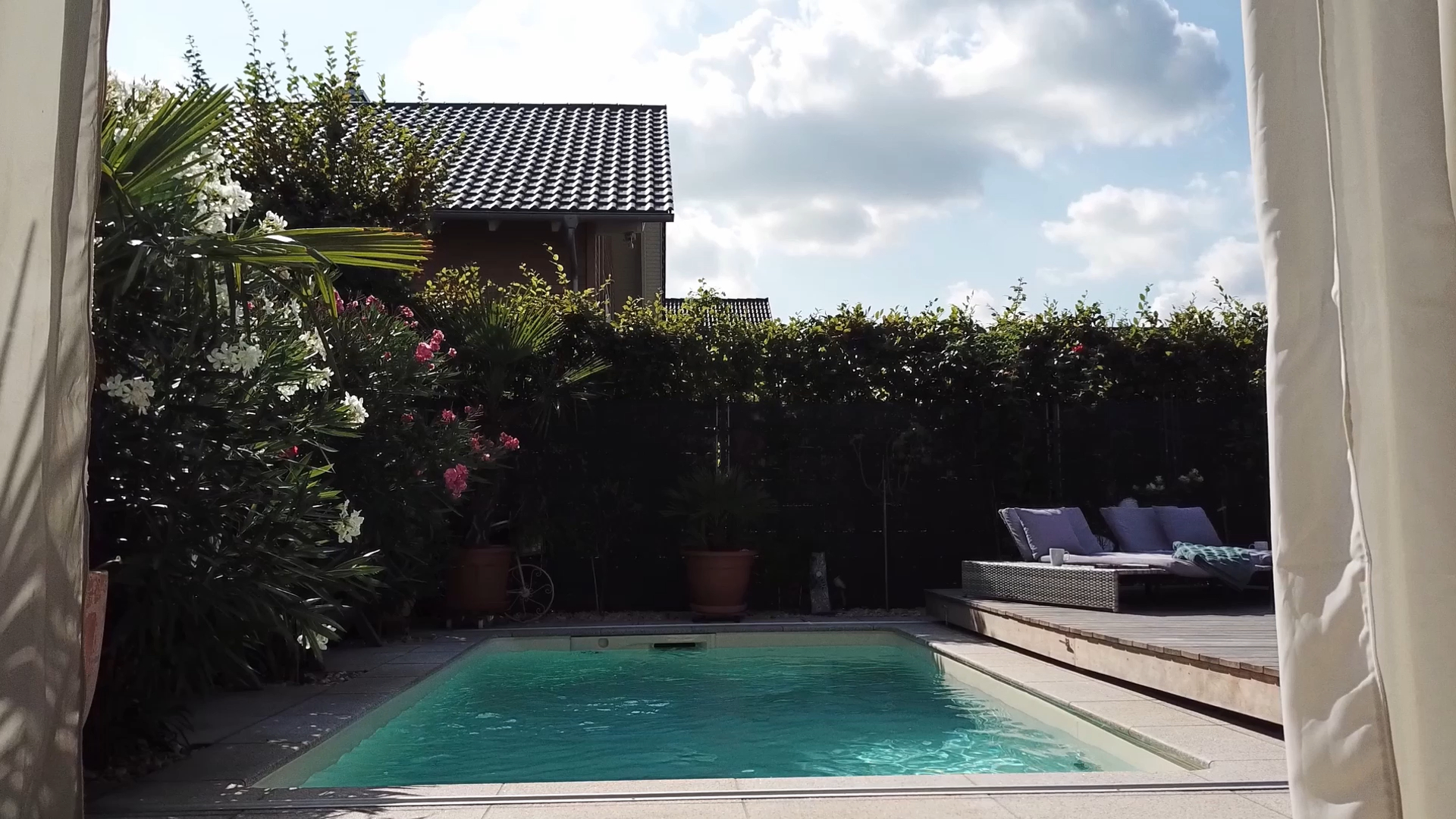 Here Are A Few Indoor Gardening Tips For The Beginner Who ... encequiconcerne Pool House 10M2