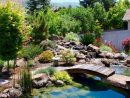 Jardin Zen Décoré Avec Un Pont En Bois | Bassin De Jardin ... encequiconcerne Bassin Zen Exterieur