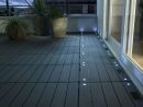 La Dalle Blooma Emboitable En Composite Avec Led Habille Le ... concernant Dalle Terrasse Béton 30X30