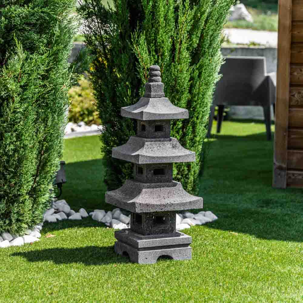 Lanterne Japonaise Pagode En Pierre De Lave De 80 Cm dedans Lanterne Japonaise En Pierre De Lave