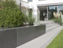 Moderne Terrassenumrandung Und Hangbefestigung Mit Beton ... pour Terrasse Beton