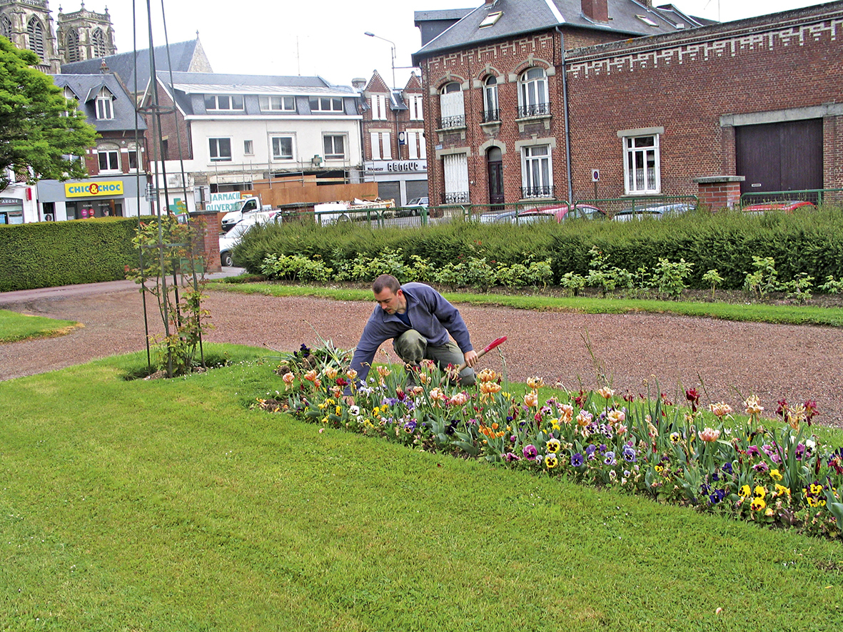 Ouvrier / Ouvrière Paysagiste - Onisep intérieur Cherche Jardinier Cher