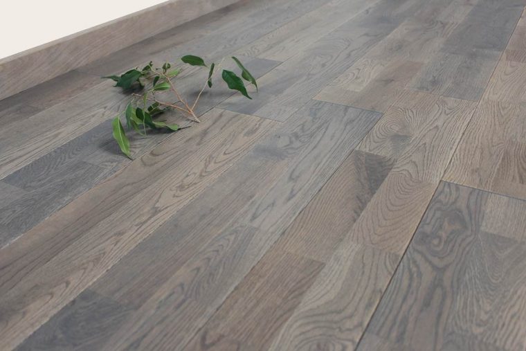 Parquet Chene Massif Gris Clipsable - Vulcano - 15 X 150 Mm intérieur Parquet Massif Clipsable Parquet Chene Massif Gris Clipsable - Vulcano - 15 X 150 Mm intérieur Parquet Massif Clipsable