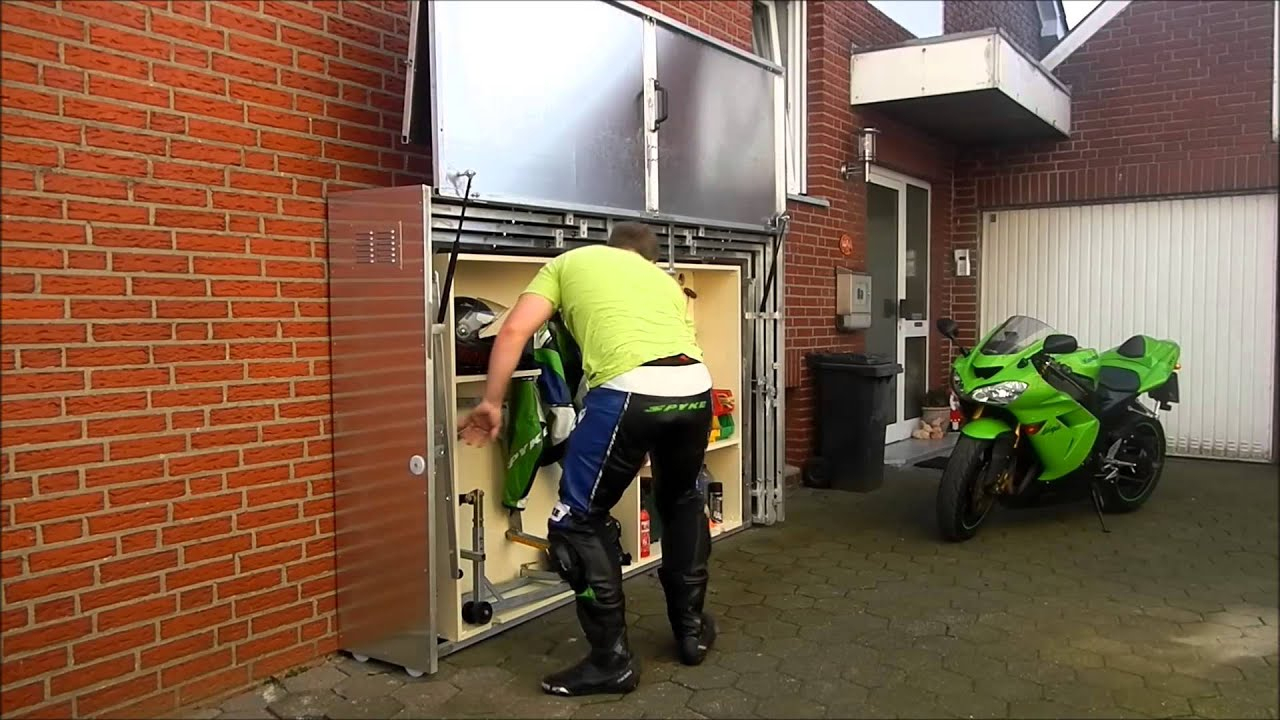 Pratique : Un Garage Moto Télescopique En Métal concernant Construire Abri Moto