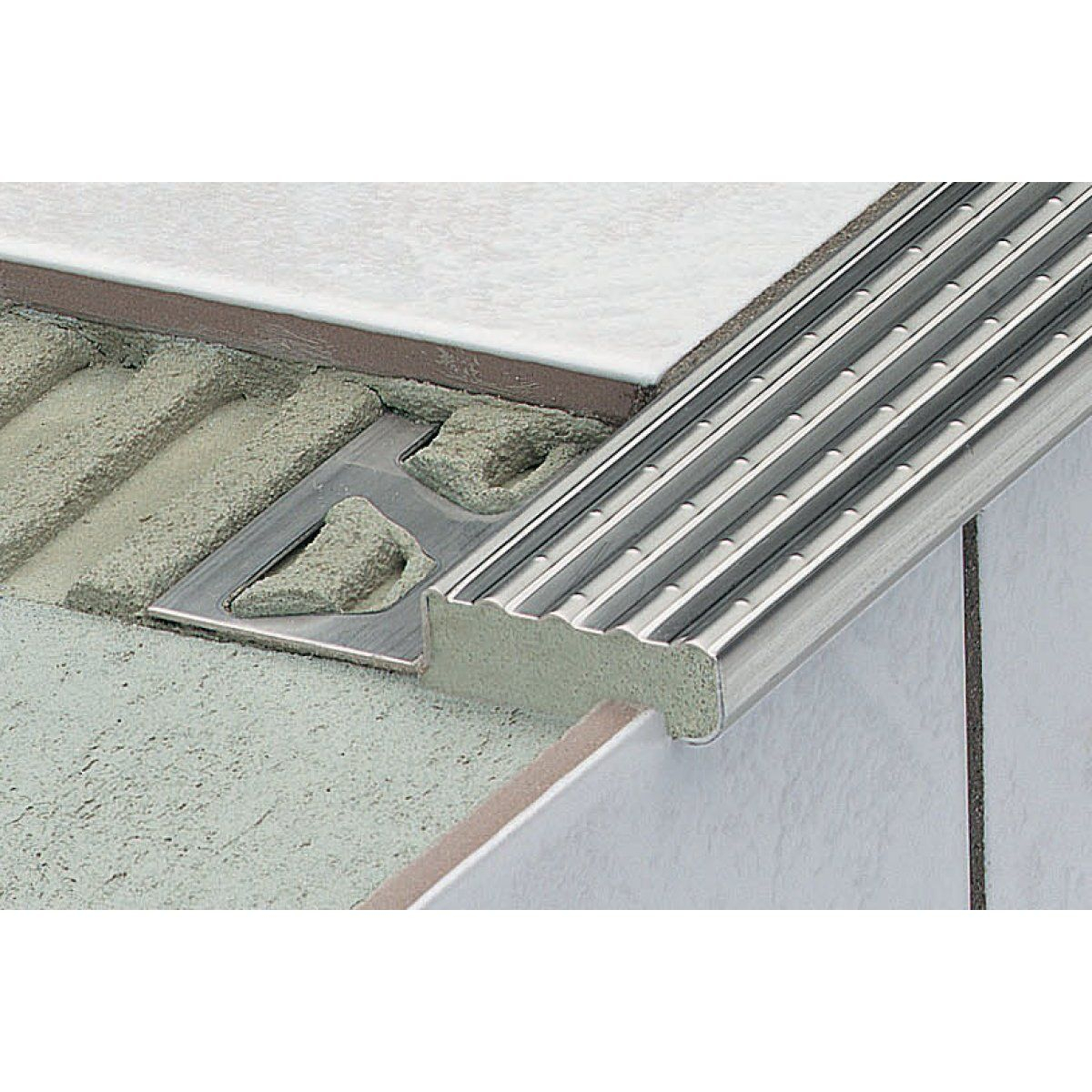 Profilé De Nez De Marche Trep-E Pour Escalier En Acier Inox ... intérieur Nez De Marche Carrelage