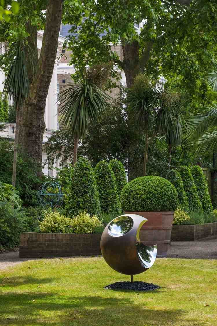 Sculpture Moderne Pour Donner Un Souffle De Vie Au Jardin ... encequiconcerne Statue De Jardin Moderne