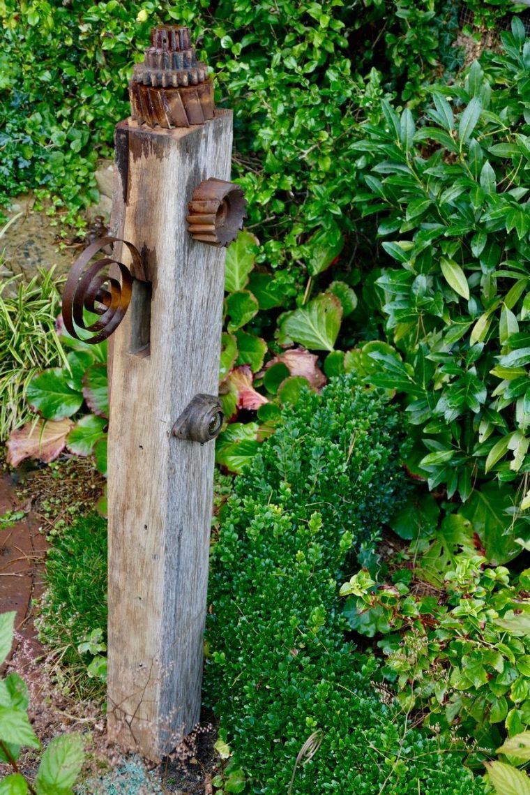 Seminar - Gartenstele Aus Holz Bauen #patiodepapas In 2020 ... dedans Conception De Jardin Rapp