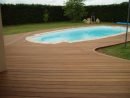 Terrasse De Piscine En Bois : Quel Budget Prévoir Et Comment ... destiné Bois Pour Terrasse Exterieur Exotique Pour Piscine