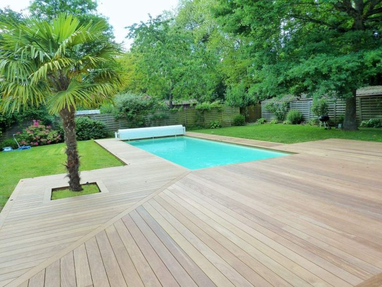 Terrasse En Bois Autour D'une Piscine À Orléans 45. Deck En ... dedans Poser Une Terrasse Bois Autour D'une Piscine