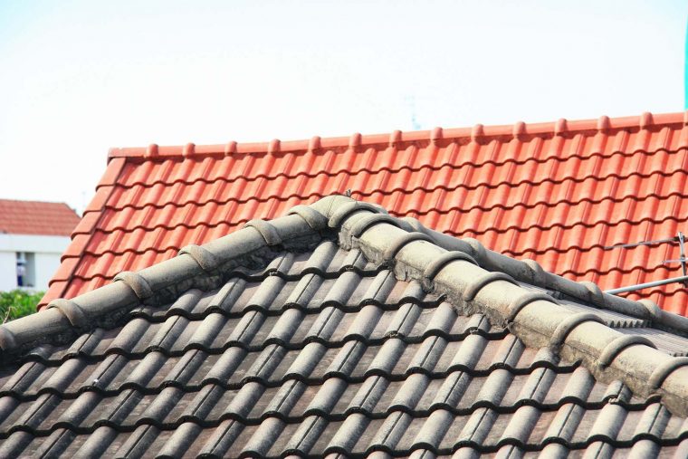 Travaux De Revêtements De Toitures: Notre Guide. Prix, Coût ... intérieur Revtement De Toit