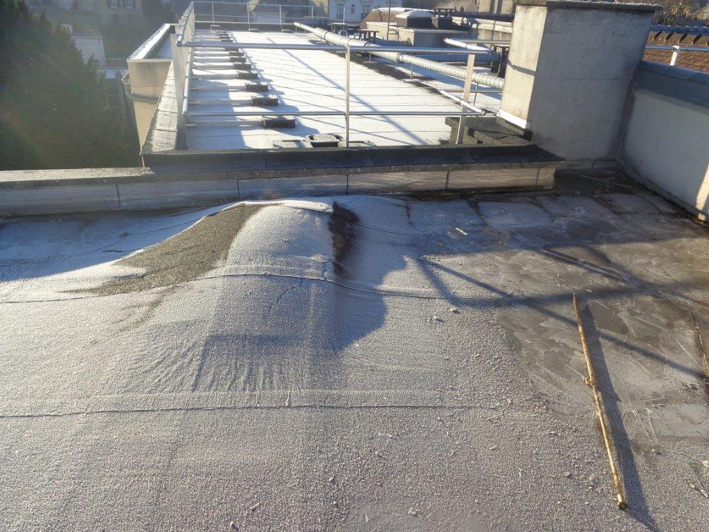 Urgence Sur Une Toiture-Terrasse En Étanchéité Bitume En ... intérieur Goudron Pour Terrasse