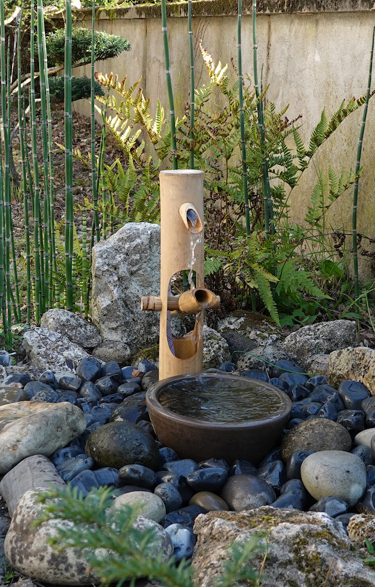 Zénitude Au Jardin » Shishi Odoshi – Fontaine En Bambou tout Fontaine Japonaise