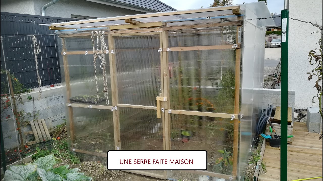 #1 Fabriquer Une Serre En Bois De Jardin (Fait Maison) Et Petit Tour Du  Potager destiné Fabriquer Une Serre De Jardin