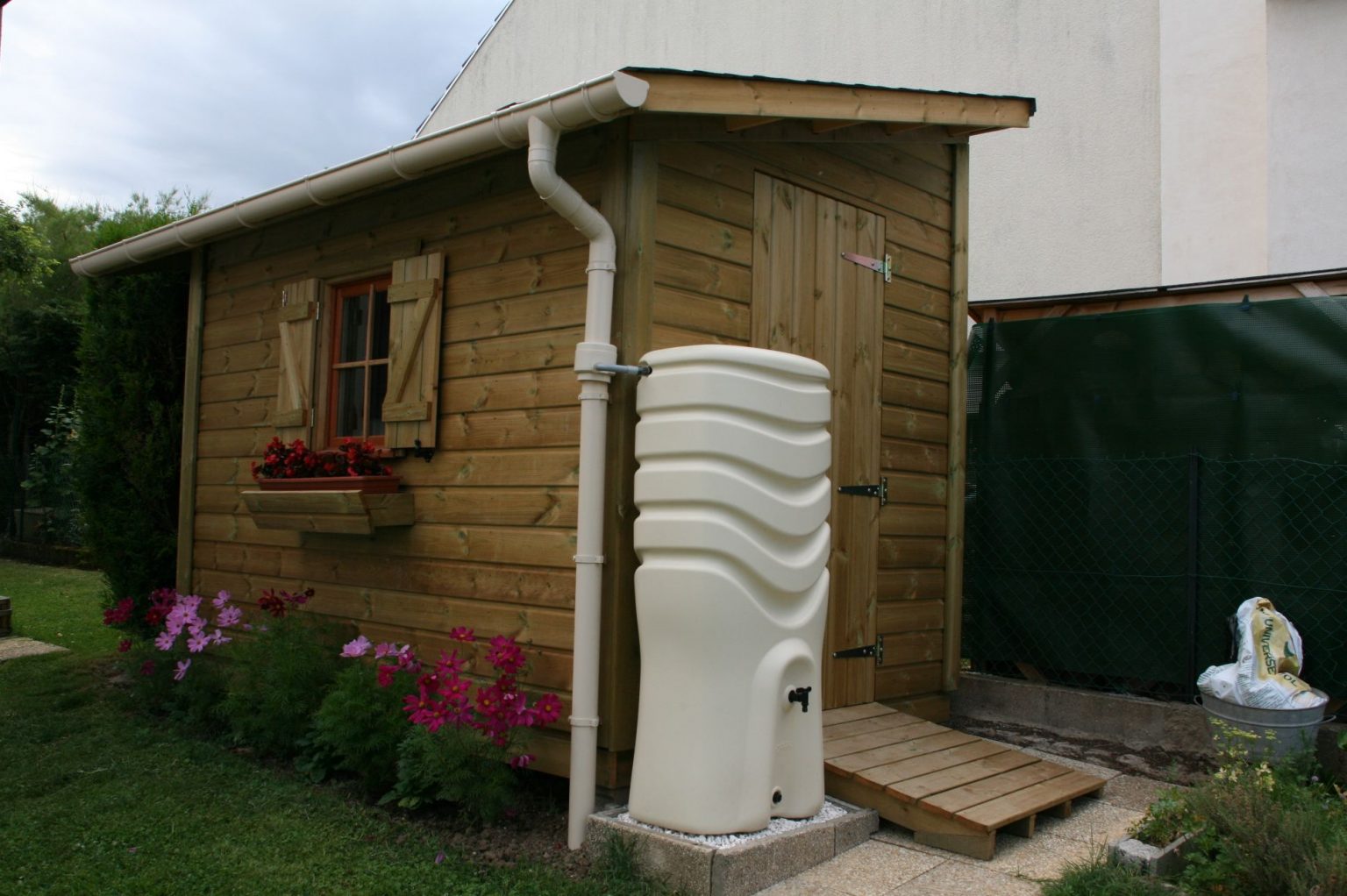 Abri De Jardin Castel 2,00M X 3,50M Avec Gouttières Pour Gouttiere Abri ...