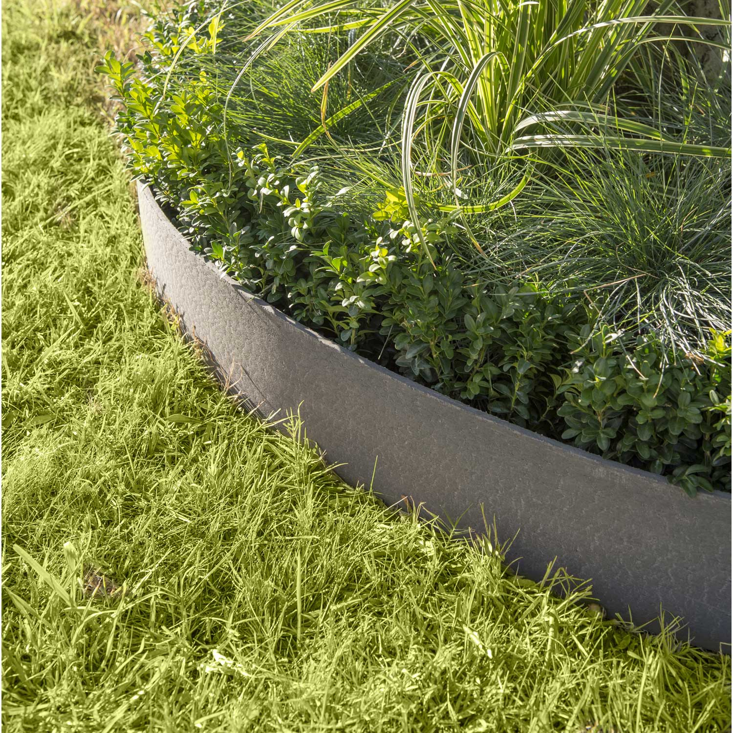 Bordure De Jardin Flexible Noir 10 Mètres 30 Clous De ... serapportantà Bordure Caoutchouc Jardin