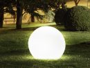 Boule Lumineuse Élégante Pour Votre Espace Extérieur Avec Piquet De Terre à Boules Lumineuses Jardin