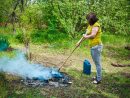 Brûler Ses Déchets Verts Dans Son Jardin Est Interdit, Sauf ... tout Bruler Feuilles Jardin