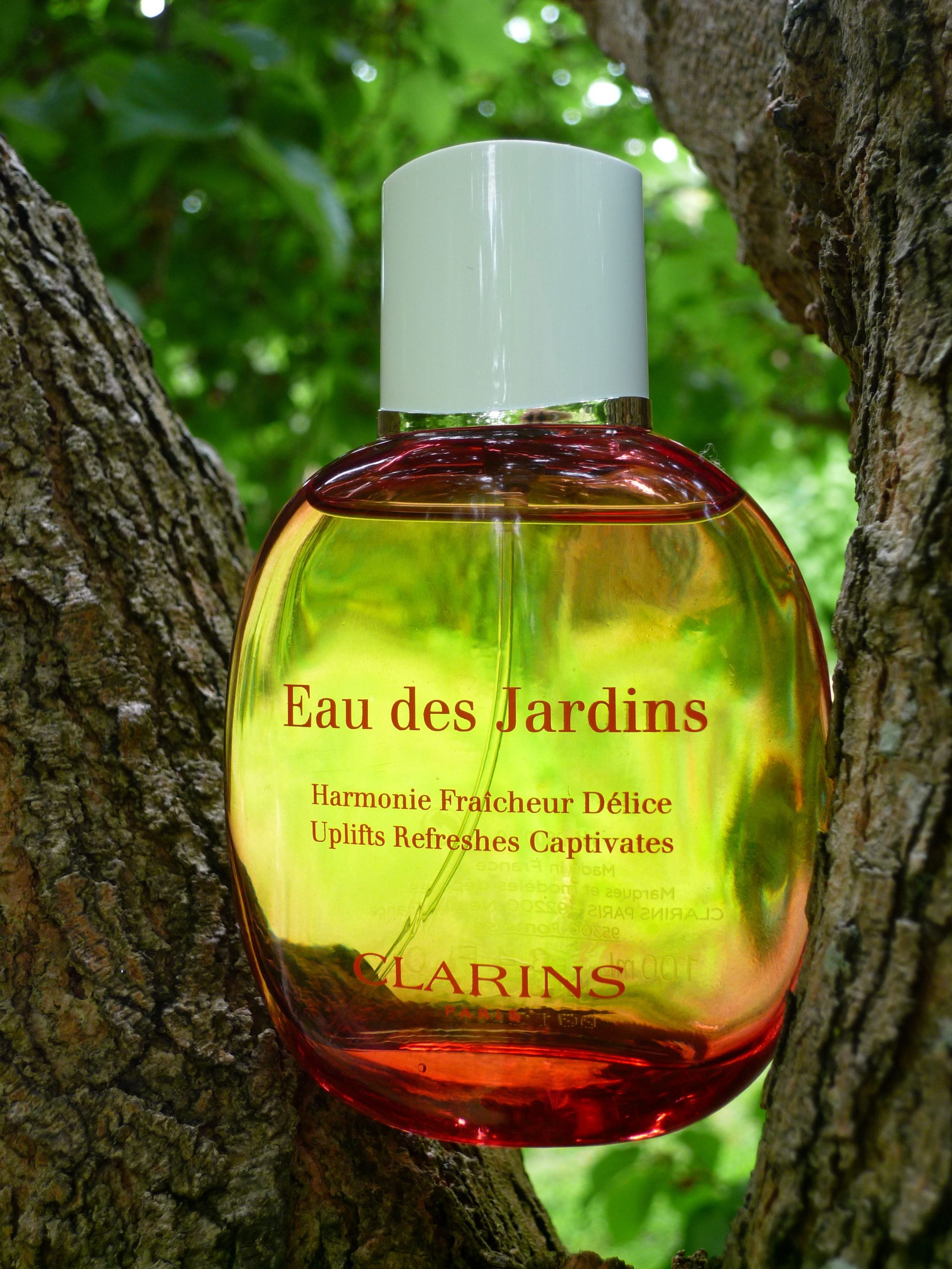 Clarins Eau Des Jardins « The Scent Critic destiné Eau De Jardin Clarins