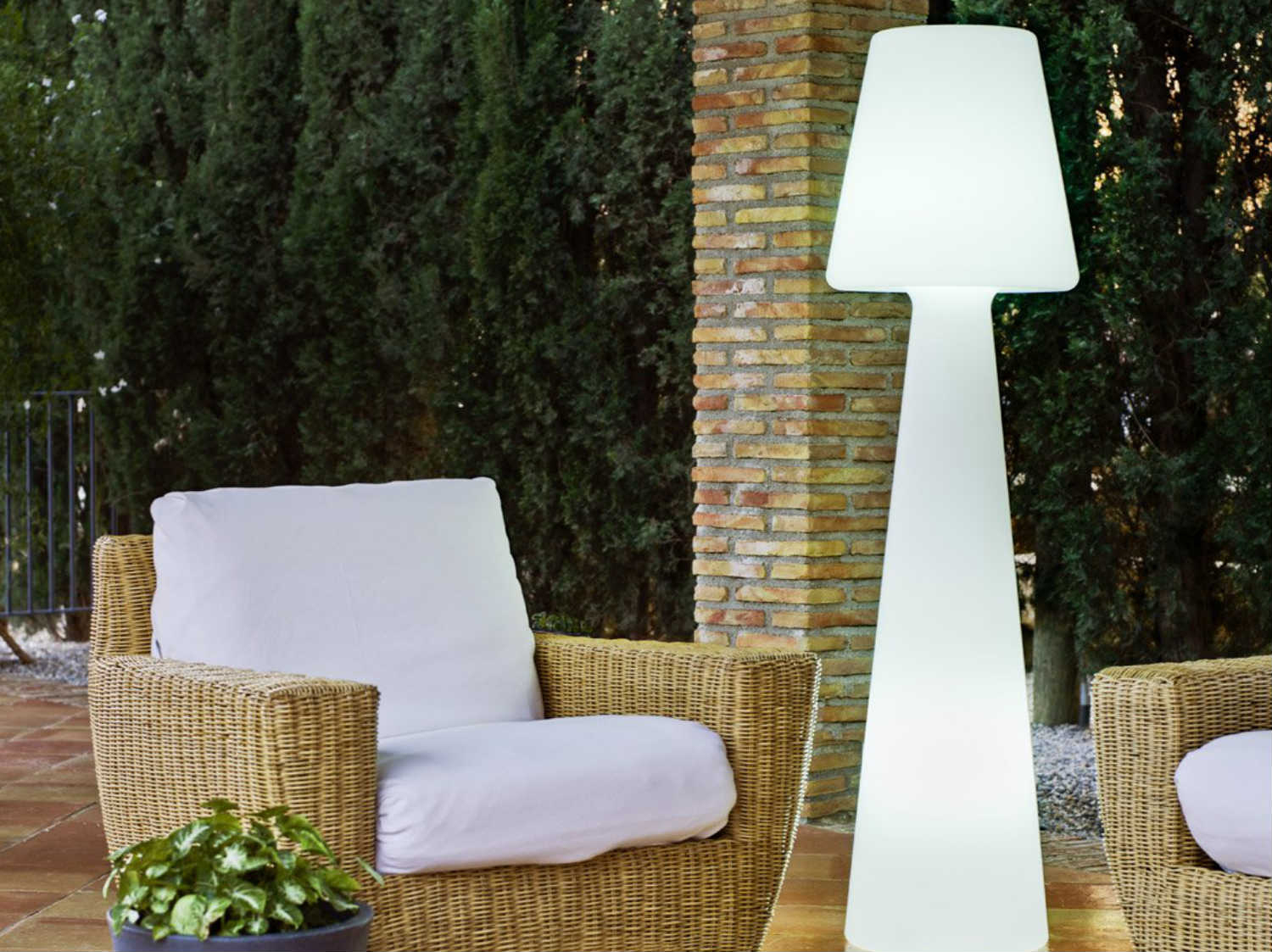 Comment Choisir Ses Lampadaires Extérieurs ? | Leroy Merlin pour Lampadaire Jardin Leroy Merlin