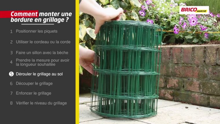 Comment Monter Une Bordure En Grillage ? (Bricomarché) destiné Bordure De Jardin En Grillage