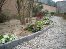 Délimitez Vos Allées De #jardin Avec De Belles Bordurettes ... concernant Bordure Jardin Imitation Pierre