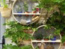 Des Tamis Transformés En Étagères De Jardin | Etagere Jardin ... concernant Tamis Jardin
